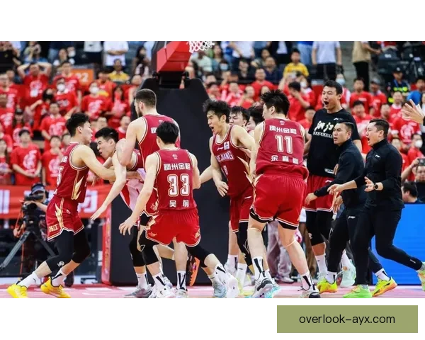 CBA联赛新赛季激烈开战各队全力争夺季后赛席位